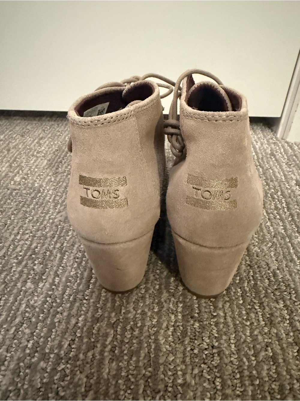 TOMS Kala Desert Taupe Suede Wedge Ankle Booties Women’s Size 10 Lace Up NWT - Picture 5 of 7